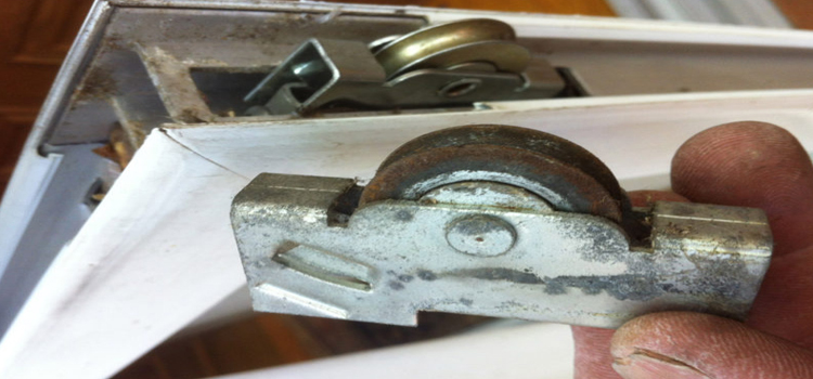 screen door roller repair in Orlando